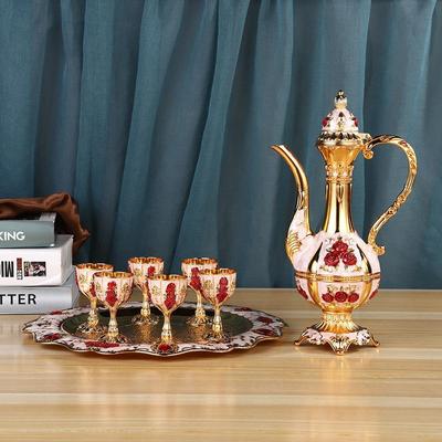 Luxurious European Retro Gold Wine Decanter and Glass Set