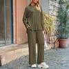 Completo Due Pezzi Moda da Donna a Vestibilità Larga, Colore Unico, Scollo Tondo Spaccato, Maniche Lunghe, Pantaloni Lunghi