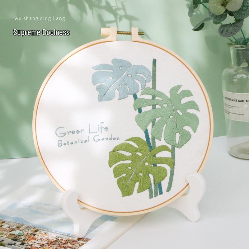 Nordic DIY Embroidery Kit: Beginner's Fresh Floral Fabric Art Set