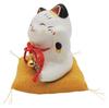 Maneki Neko (winkende Katze) Figur mit Kissen, perfekt für Glück, Wohlstand, geschäftlichen Erfolg, Geschäftseröffnungen und mehr. Glückverheißend