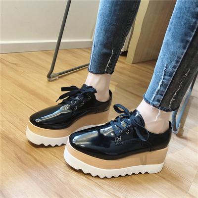 Modische Damen-Flachschuhe, 5 cm Plateau, 7 cm Absatz, quadratische Zehenpartie, Schnürschuhe, Basic-Mode