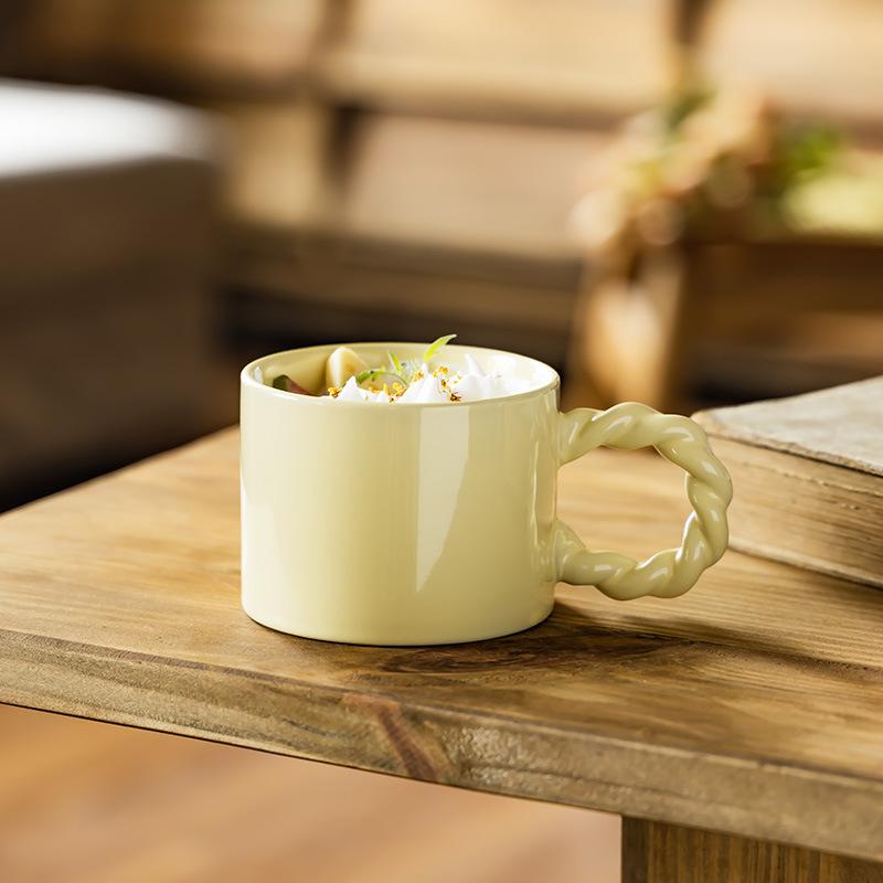 Einfache Nischen-Keramiktasse Nachmittagstasse Haushalts-Trinkbecher Frühstückstasse Kaffeetasse Büro-Teetasse
