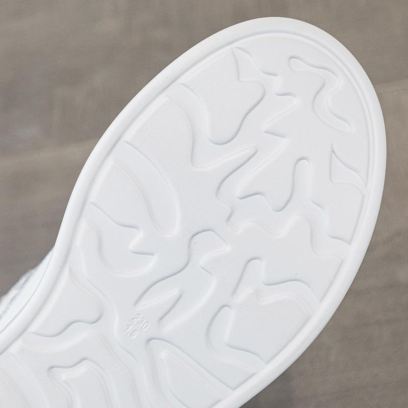 Niche little white shoes women's summer new inner height increase platform women's shoes breathable mesh sports and leisure board shoes