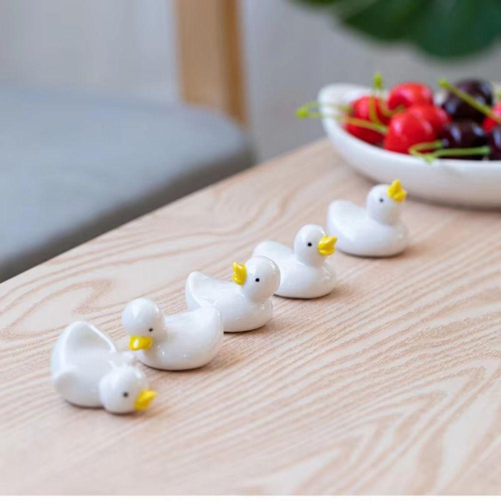 Creative Ceramic Chopstick Stand Cartoon Cute Duck Chopstick Holder Mini Size Duck Shape Chopsticks Rest Table Decoration