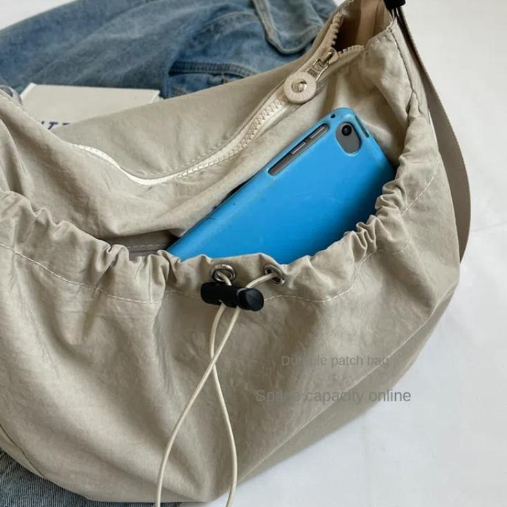 Damen Messenger Bags Neue Mode Nylon Casual Schultertasche Große Kapazität Klassenzimmer Student Pendler Crossbody Schulranzen Tasche