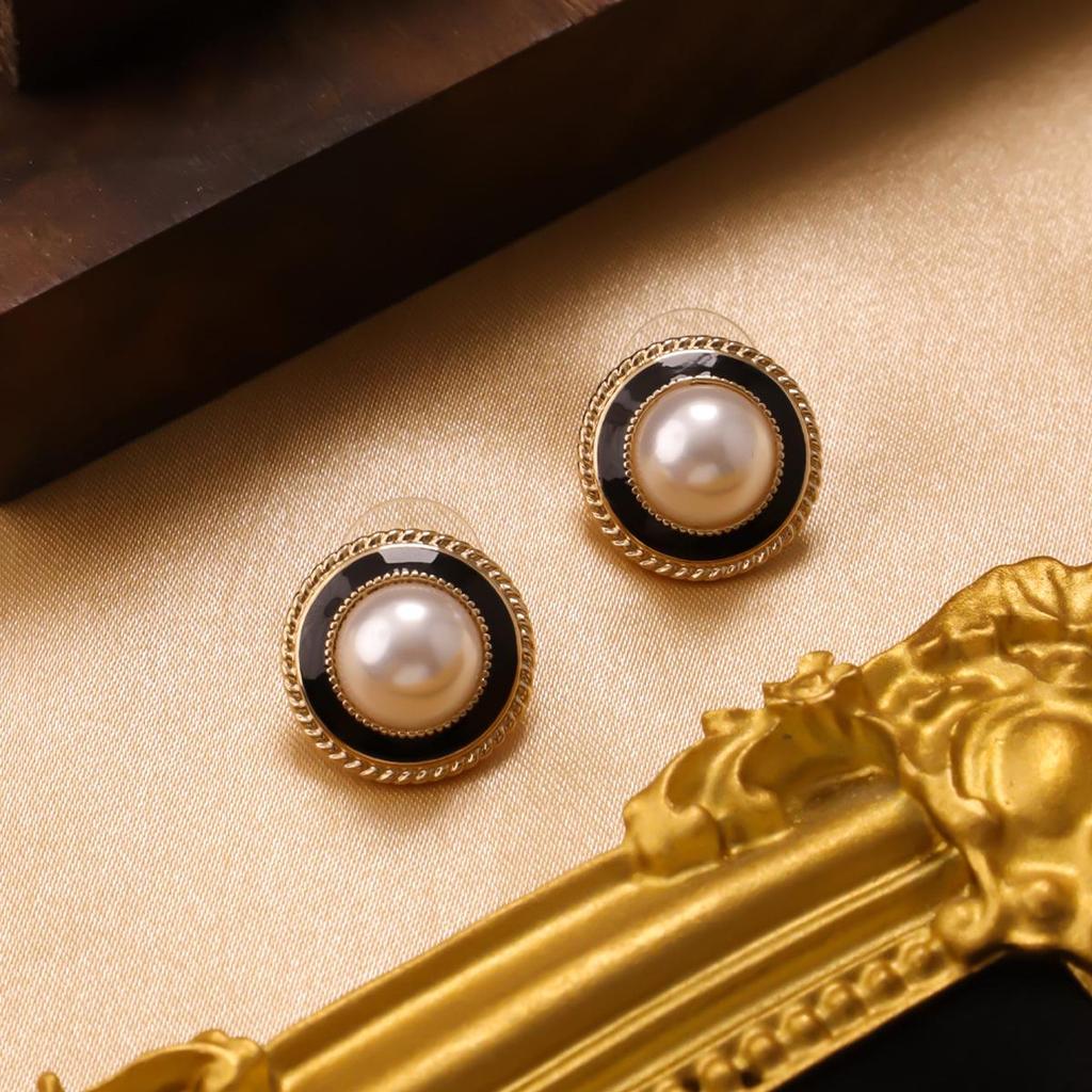 Elegant Enamel Drip Pearl Stud Earrings - Versatile Style