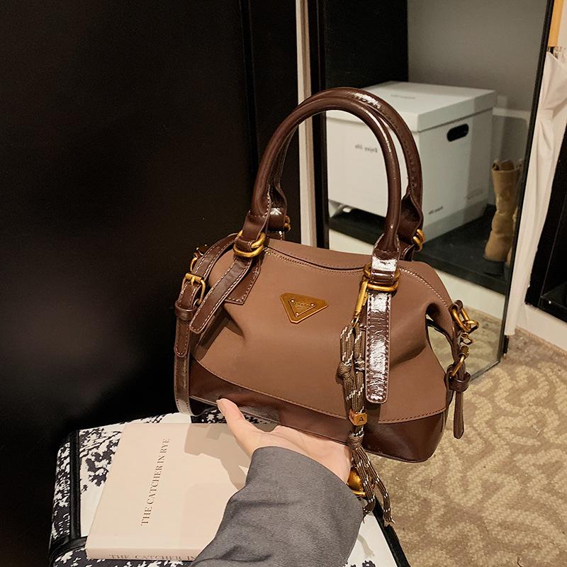 Fashion Portable Commuter Bag Women's New Versatile Shoulder Messenger Bag