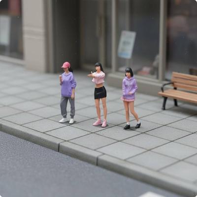 1:64 Girl Figures Playful Style Resin Tiny Feminine Character