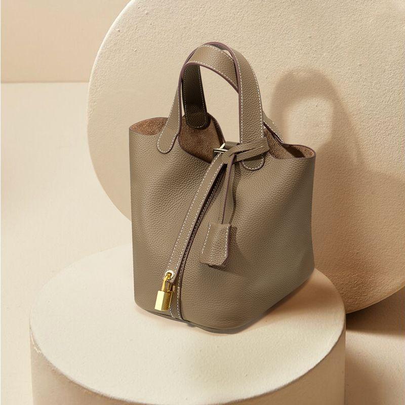 

Vegetable Basket Bucket Bag Fancy Hand Carrying Soft Cowhide Elephant gray large/head layer cowhide/Gold Buckle