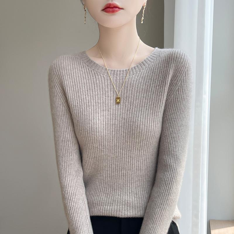 Round-neck Long-sleeved Fitted Knitted Sweater Base Layer Versatile Sweater for Women In Autumn and Winter