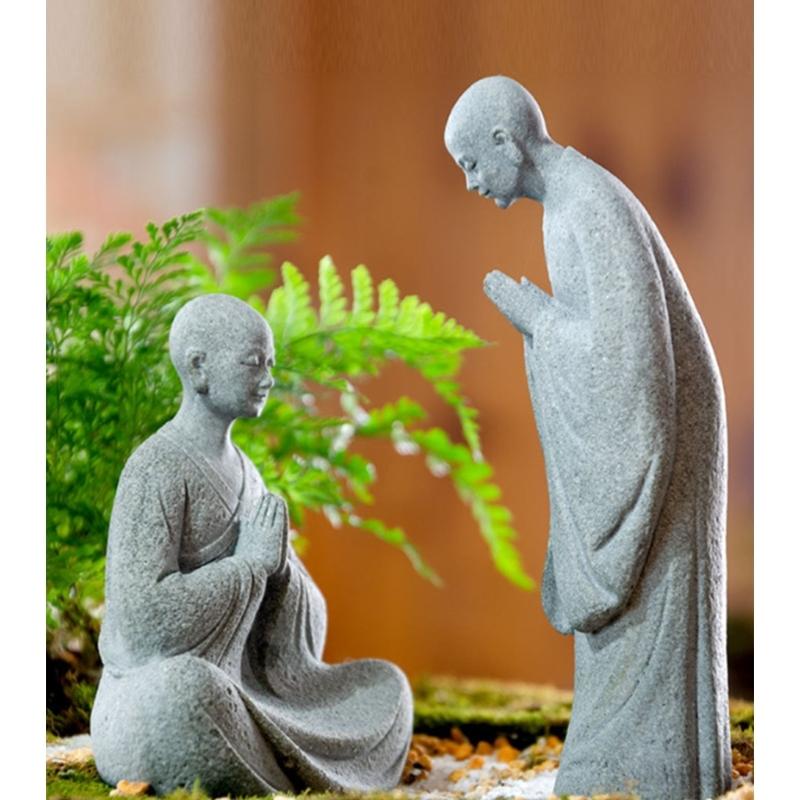 Praying Monk Statue Buddhas Statue Figurines Aquarium Decorations for Garden Outdoor Indoor Ornament Fish Tanks Decors