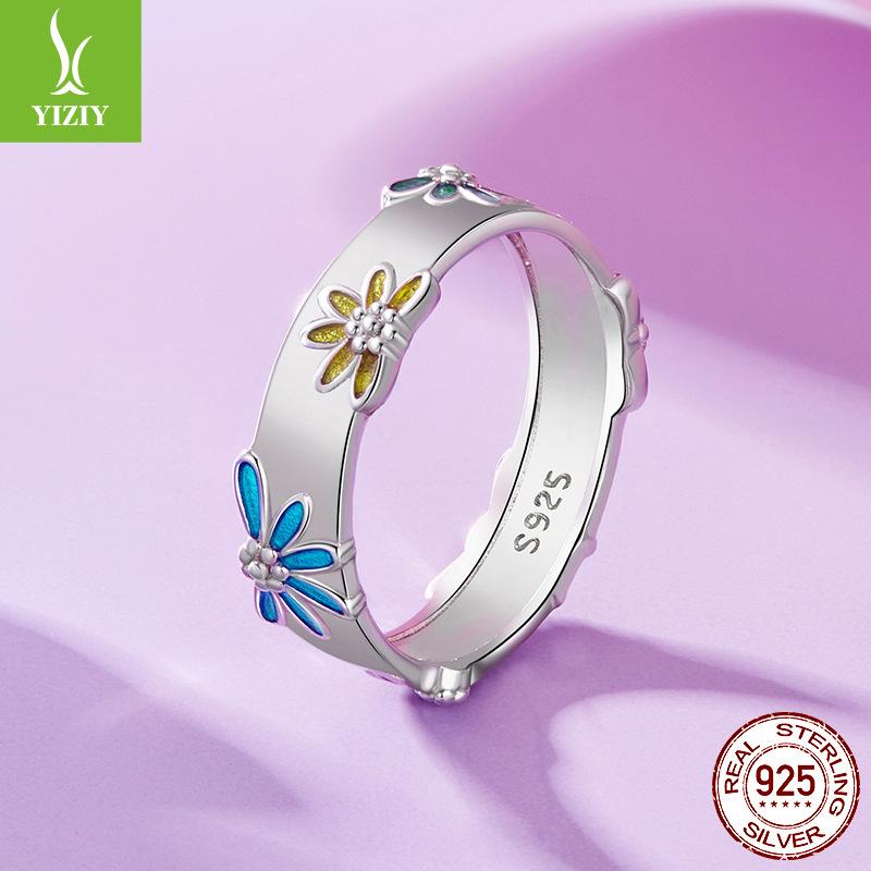 

Colored Daisy Ring Female Niche Design High-End Light Luxury Ins Style Versatile Ring 8 US