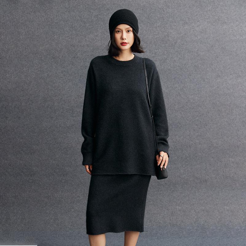 2025 Autumn/Winter Women's Cashmere Round Neck Loose Top and Skirt Set