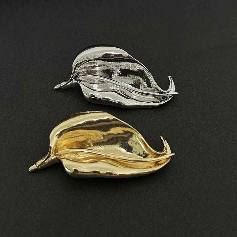 Zinc Zinc Alloy Metal Leaves Flower Brooches Jewelry Accessories Women Brooch  Decoration
