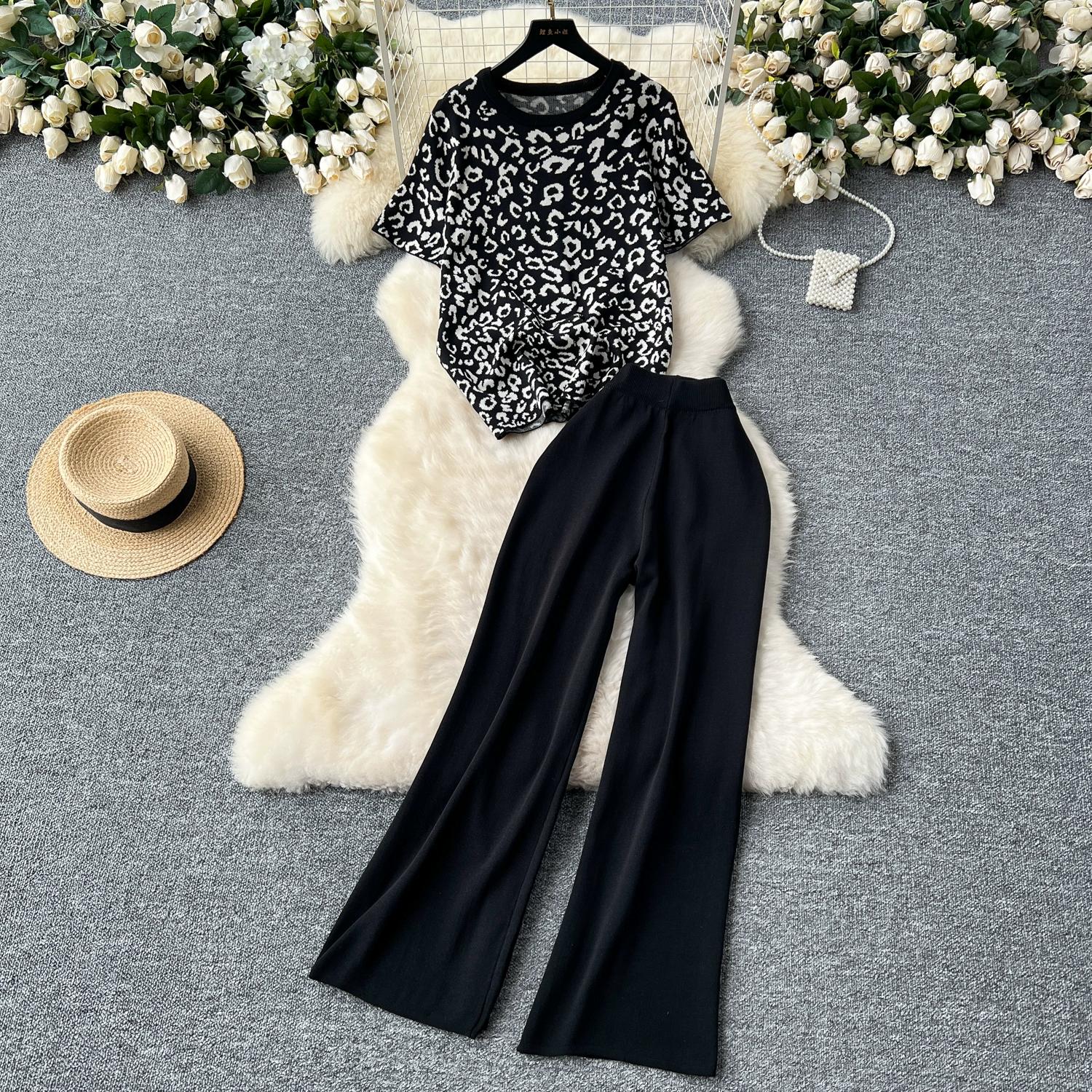 

Лето-Осень Леопардовый принт Вязаный свитер Комплект Женский короткий рукав пуловер Топы + щиколотки брюки из двух частей спортивный костюм One Size чёрный