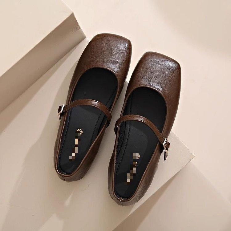 Retro square head shallow mouth single shoes new skirt evening breeze gentle flat Mary Jane small leather shoes French
