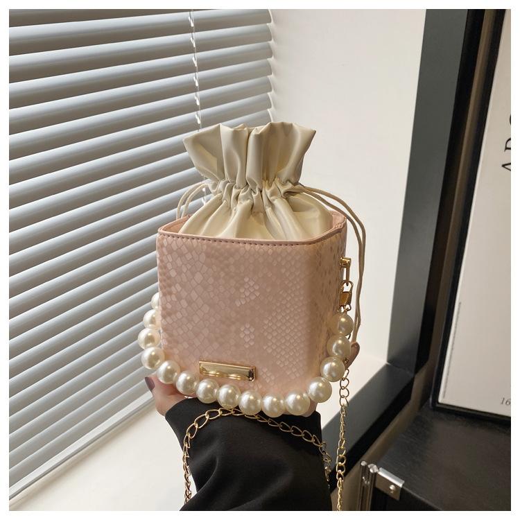 Pearl Stone Pattern Portable Square Bag 2025 New Glossy Strap Cosmetic Bag High Value Versatile Chain Bucket Bag