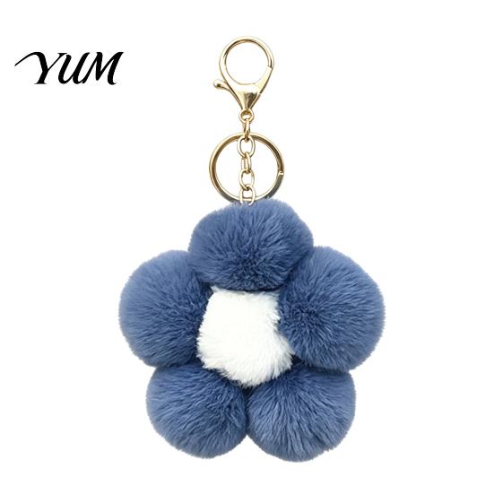 Aesthetic Handbag Pendant Plush Flower Keychain for Handbags, Five-petal Bag Charm, Women Fluffy Backpack Hanging Accessory Metal Key Chain