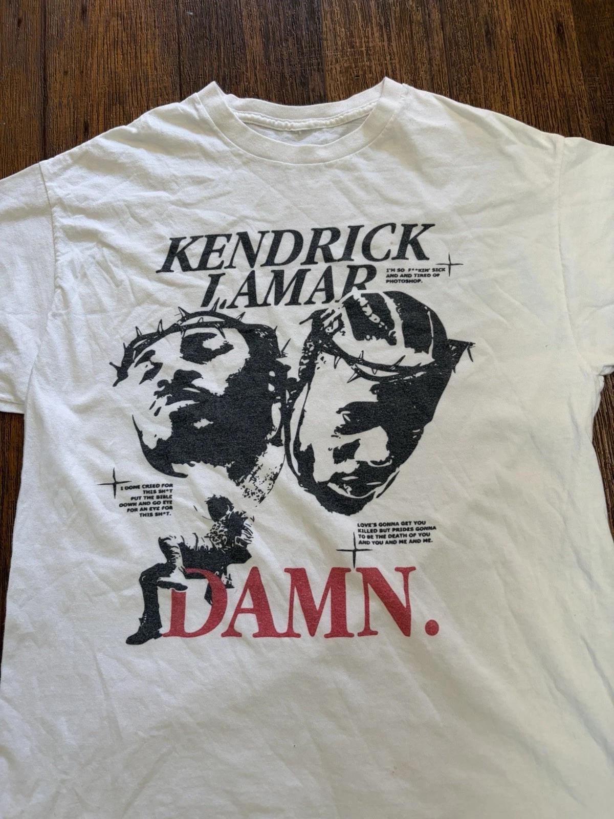 Men s Kendrick Lamar T-Shirt White Damn M Rap Hip Hop Spell-Out Compton Pimp LA 3XL