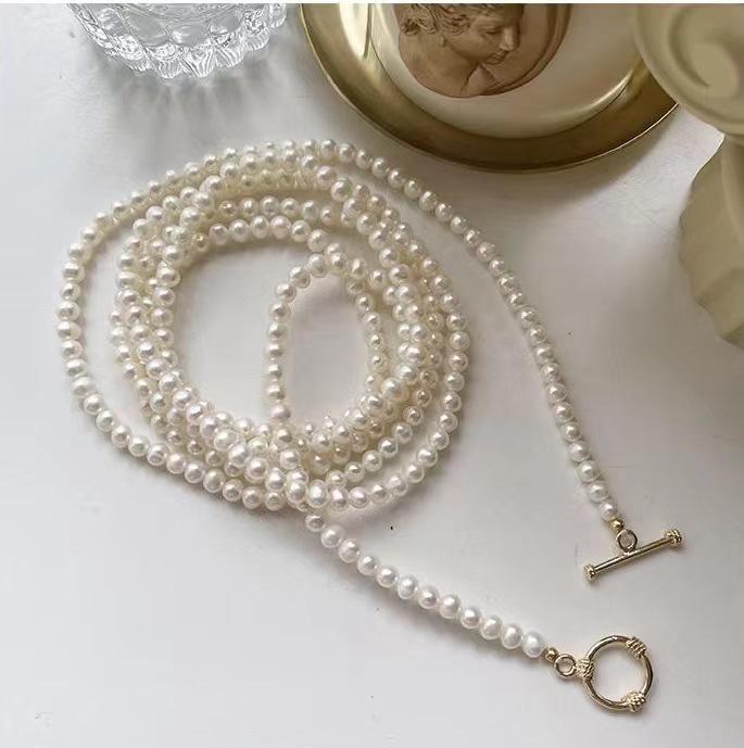 Korean Pearl Necklace: Luxurious Long Sweater Chain for Autumn/Winter