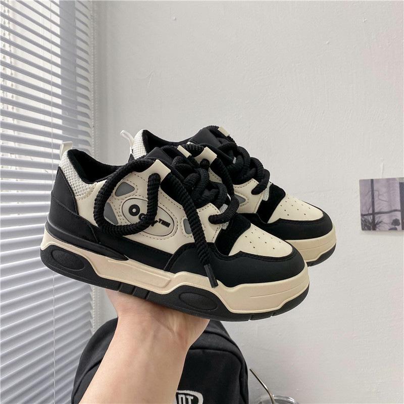 Chaussures Cool Mode Femme 2024 Printemps Été Nouveau Style Semelle Épaisse Respirabilité Augmentant la Hauteur Baskets Tendance Polyvalentes