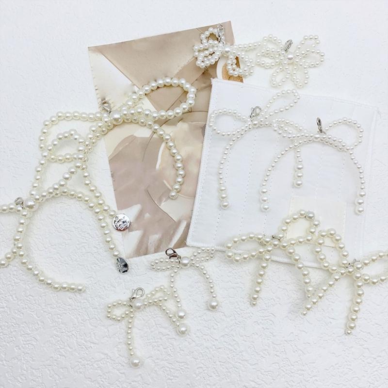 Set of 2 Delicate Shoe Pendant Stylish Bowknot Pendant Fashion Key Adornment Unique Bag Pendant Suitable for Shoe Bag
