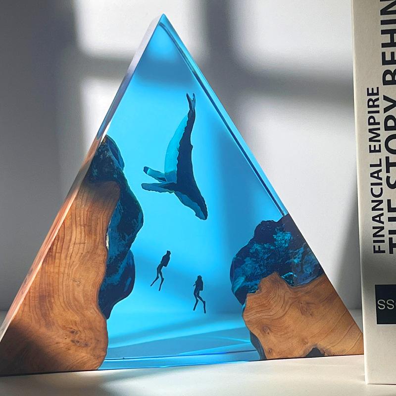 Fish Divers Cave Whale Marine Art Craft Decorative Item for Home Tabletop Glowing Ornament Solid Wood Resin High-end Gift 18.5X18.5X4