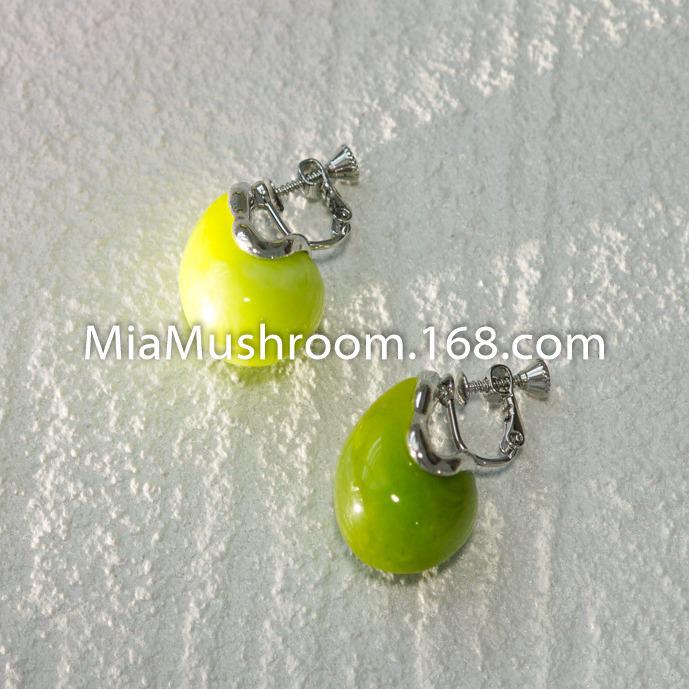 

Japanese-Style Cute Sweet Resin Metal Drop Earrings for Women (No Piercing Needed)