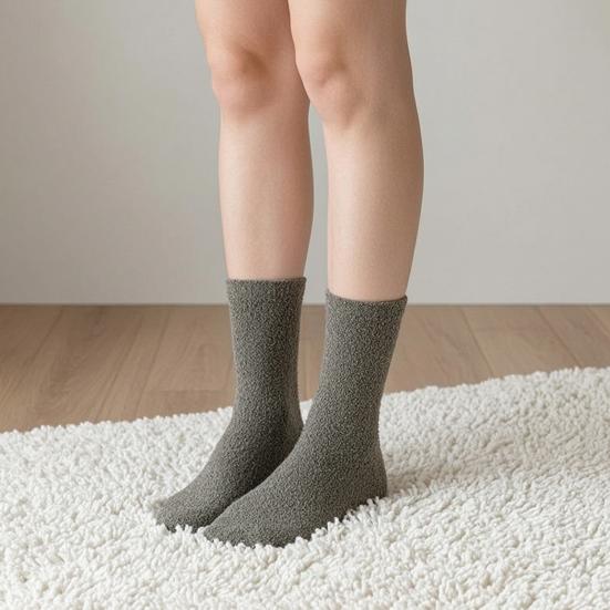 Mid Calf Warm Winter Socks Coral Fleece Crew for Women, Thickened Non-slip Socks, Fuzzy Anti Slip Home House Soft Plush Thermal Mittens Cold