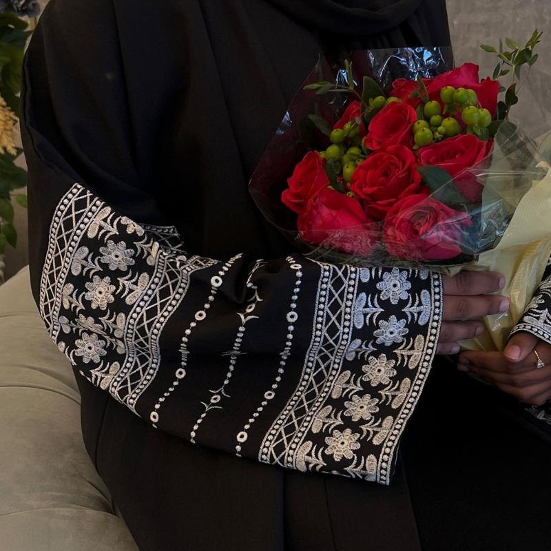 Abaya Brodée pour Femmes Musulmanes Robe Dubaï Cardigans Longs Décontractés Amples Kaftans Islamiques Robe Ouverte sur le Devant Longueur Maxi
