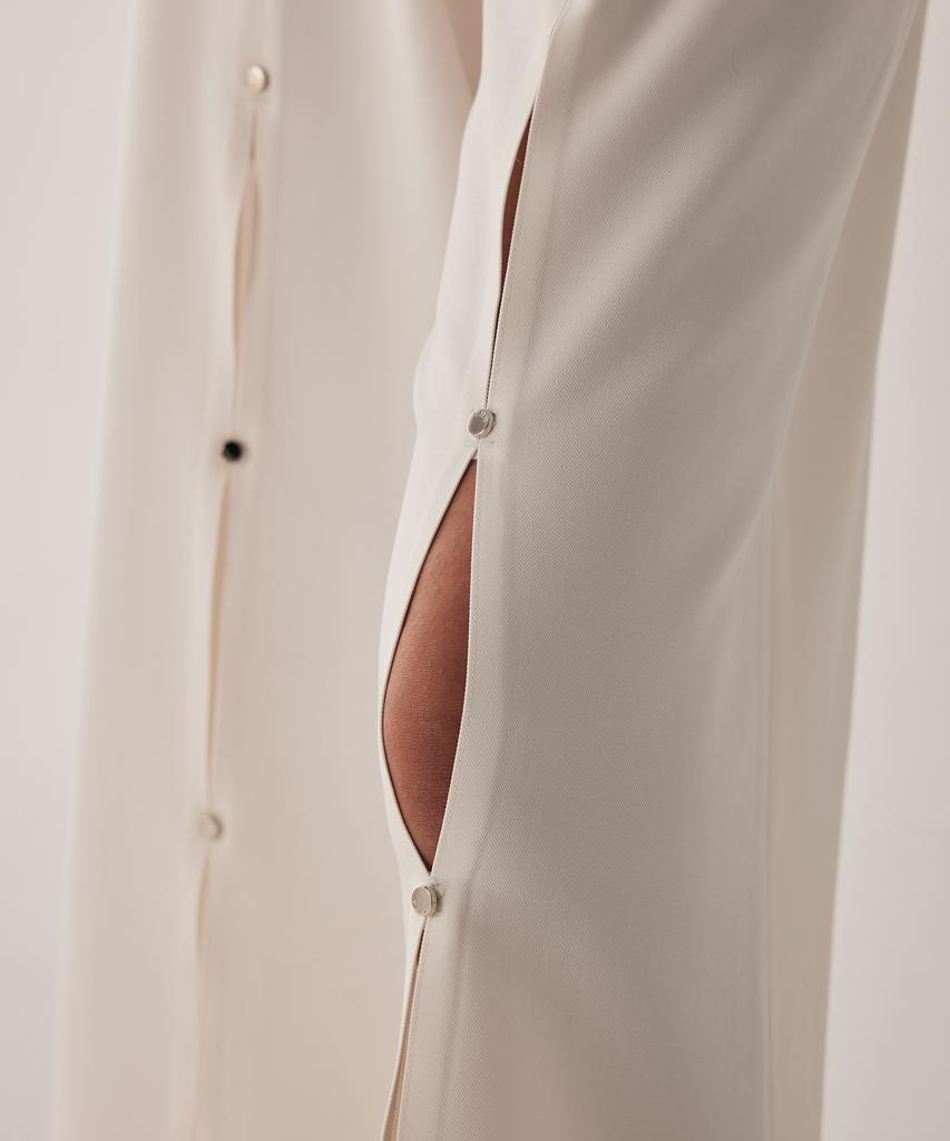 Teulimingbeodeu Rivet Slit Trouser [ White ]
