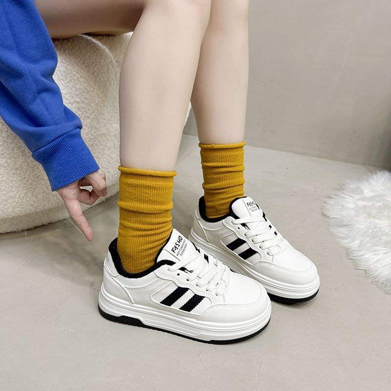 2025 New Little White Shoes Autumn and Winter Korean Version Thick-soled Versatile Sports Muffin Velvet Casual Student Board Shoes