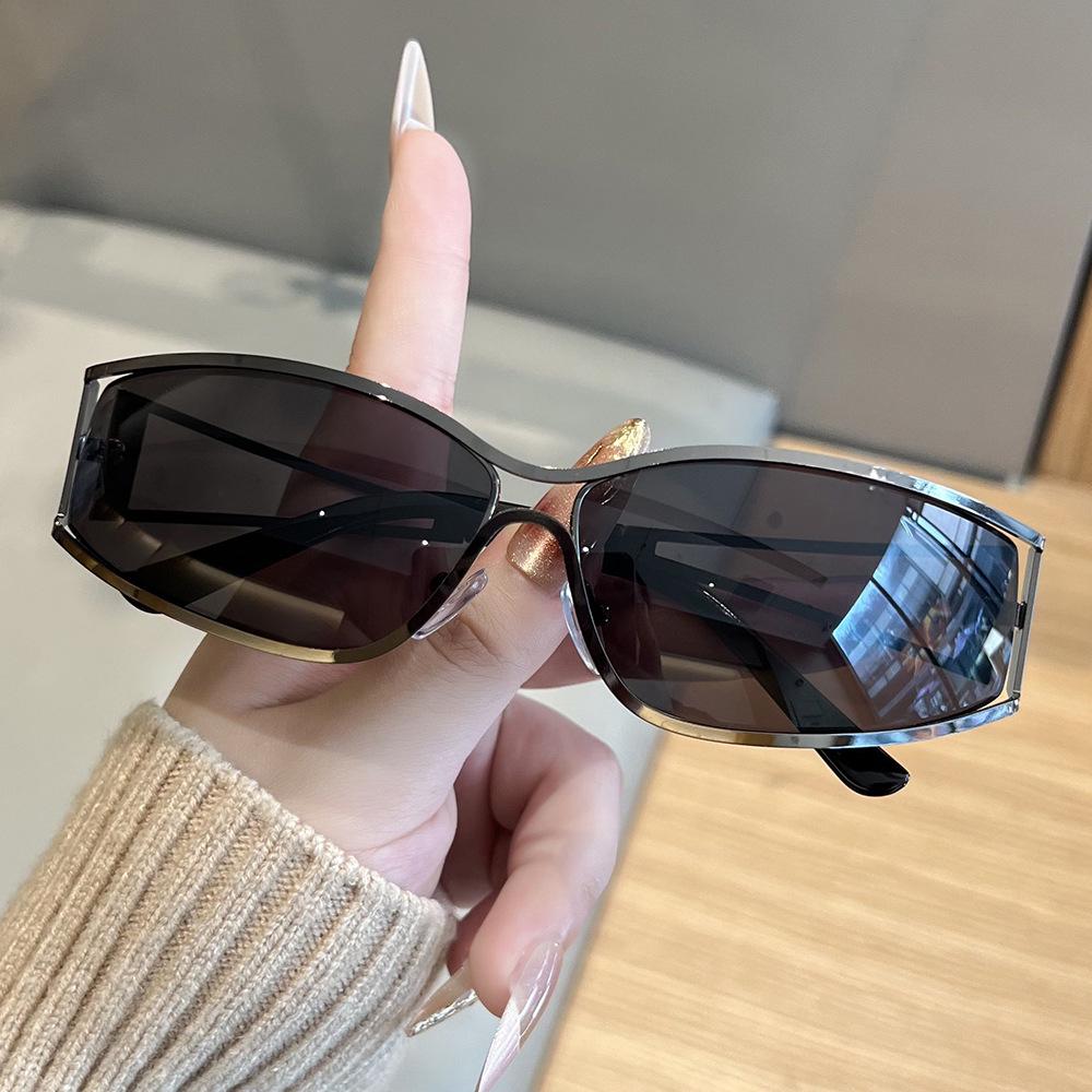 Retro Small Face Cut-Out Sunglasses - European & American Street Style Sunshades