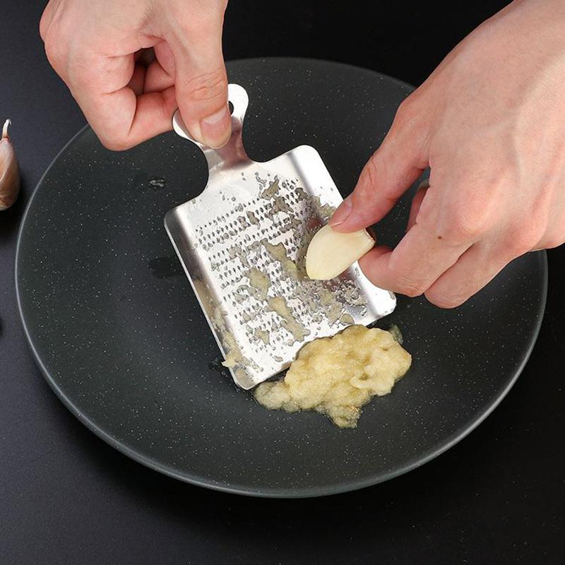 Ginger Grater Wasabi Grater Crusher Stainless Steel Garlic Grinder Kitchen Fruit Root Vegetables Ginger Grinding Tool