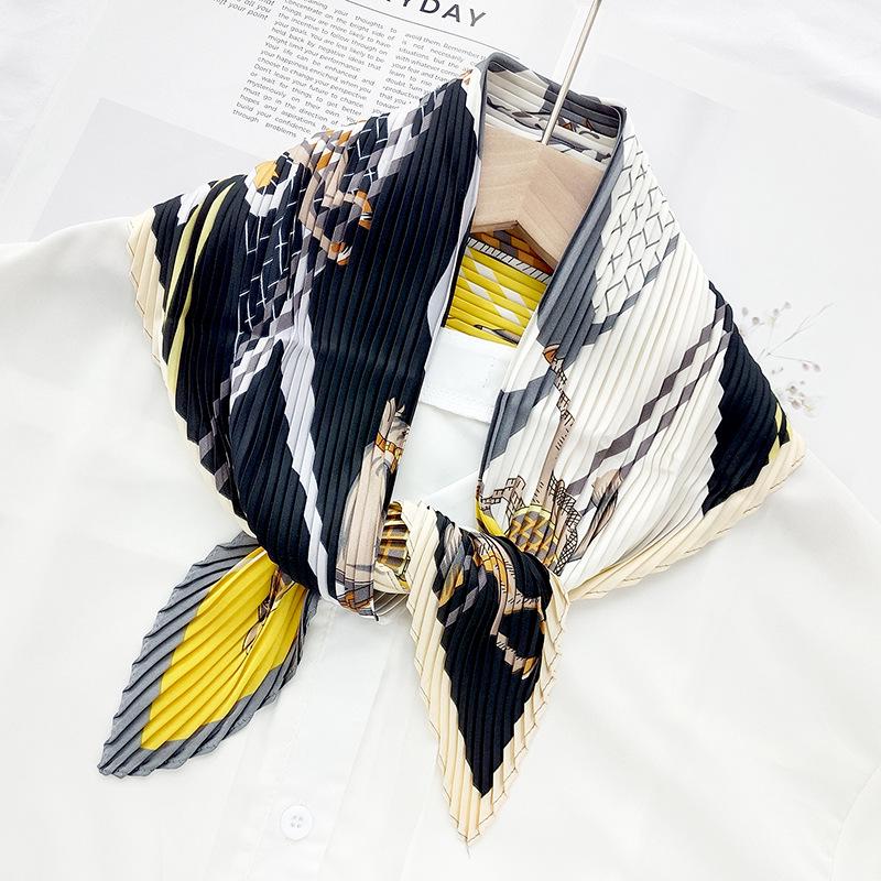 Retro Color Block Crinkled Square Scarf - 70cm Pleated Neckerchief in Imitation Silk for Women