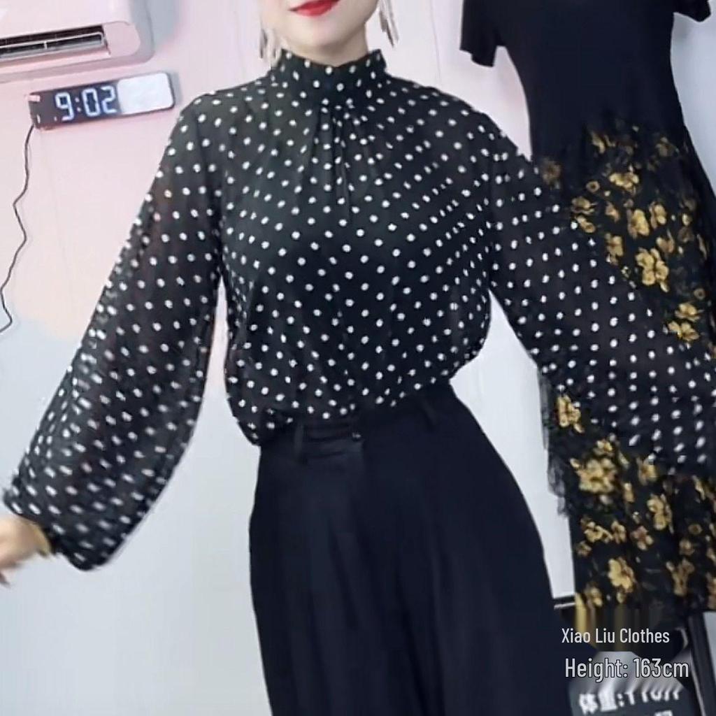 Damen-Oberteil im französischen Stil mit weiten Ärmeln und Pünktchen: Neue Sommer/Herbst Mode, Nischen Design, Elegant & Vielseitig.