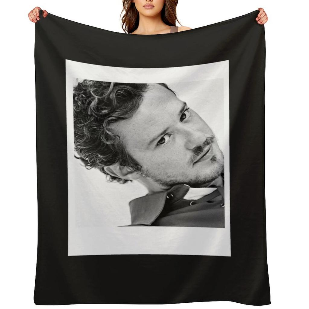 Joseph Quinn Fotka Přehoz na postel nápady na dárky k Valentýnu deky a a Prošívaná deka Flanelové deky