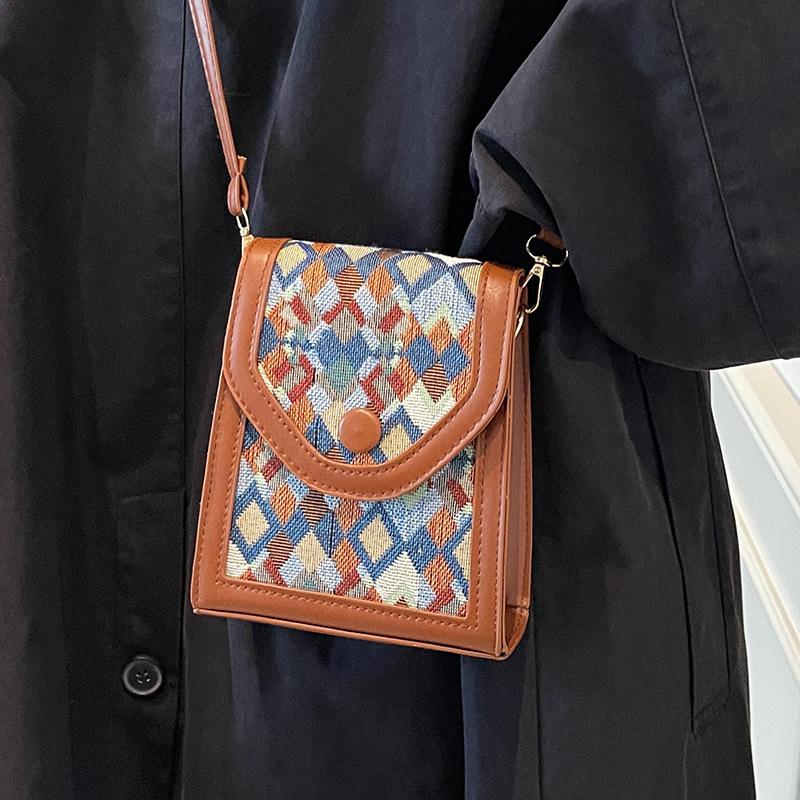 High Texture Fashion Vertical Messenger Bag Women'S Popular Bag Niche Shoulder Mobile Phone Bag Plaid Bag Women