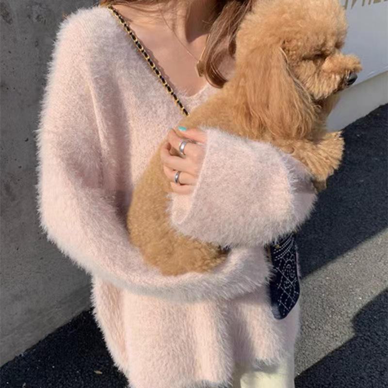 Korean Long-Sleeved V-Neck Mink Fur Loose Top: Slimming, Age-Reducing 2023 Autumn/Winter Sweater