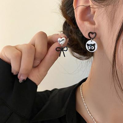 Exquisite Ladies Earrings Cartoon Design Burrs-free Decoration