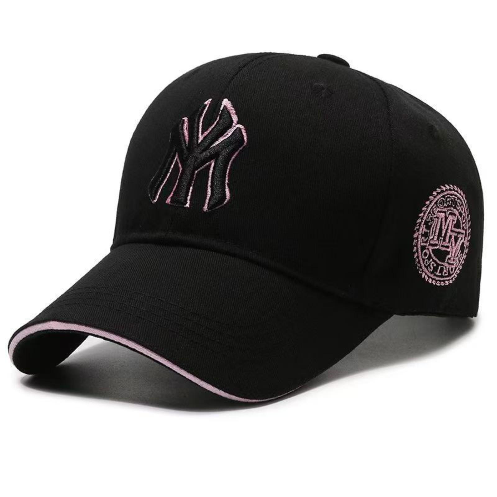 

Бейсболка с вышитыми надписями One Size