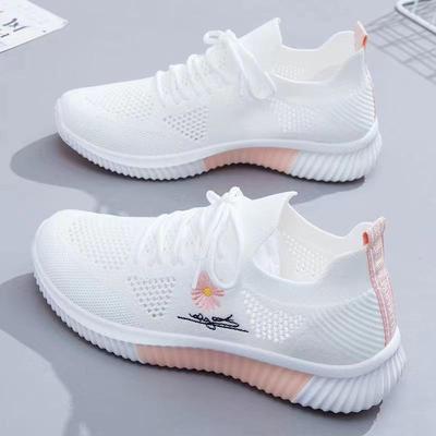 Damskie buty do biegania casual Flyknit w kolorze kokosowej bieli, wszechstronny trend na wiosnę/jesień 2023.