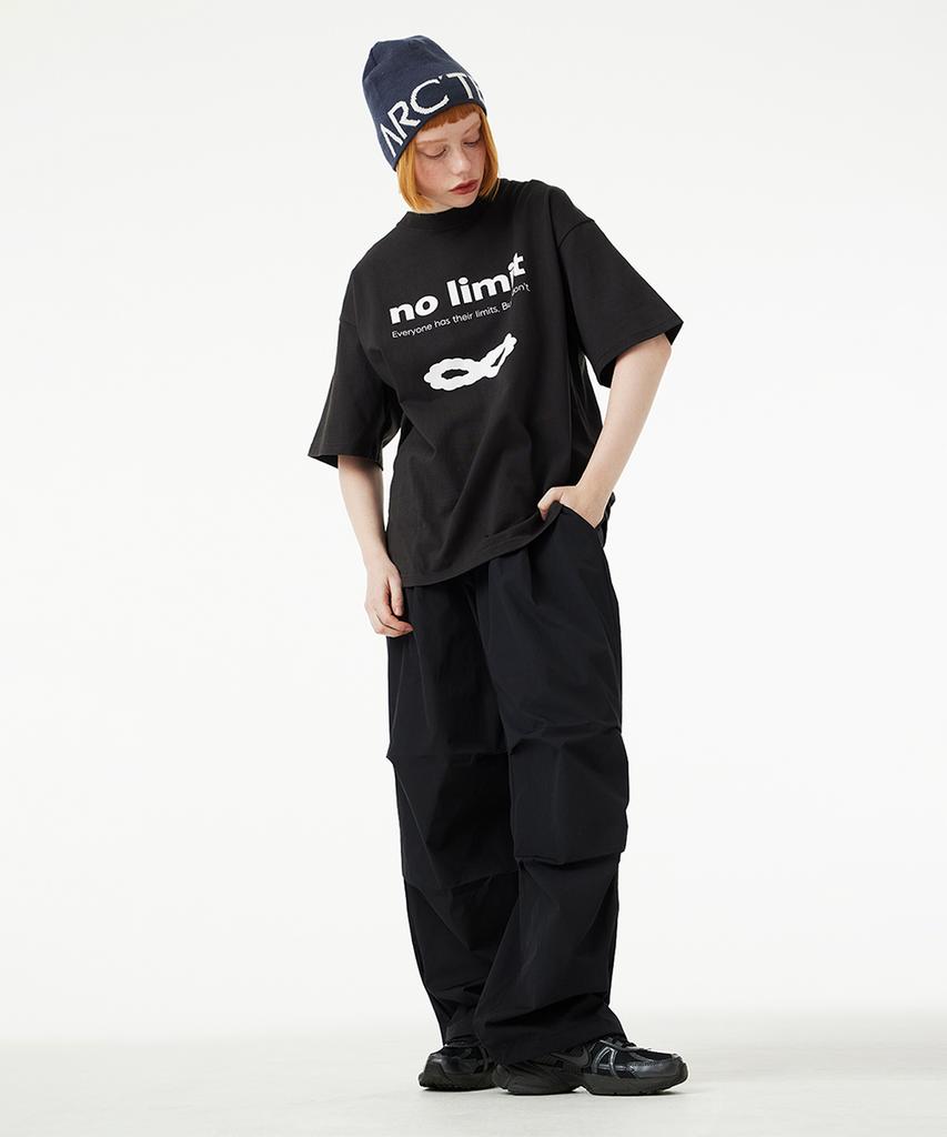 URBANAGE Waterproof Single-Pleat Parachute Wide Pants_Black