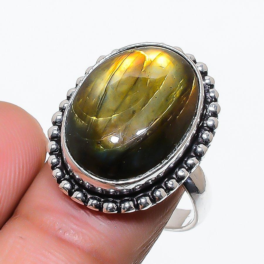 

Labradorite Gemstone Handmade 925 Sterling Silver Jewelry Ring Size 8 SU-10492