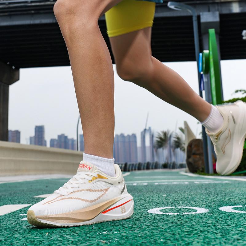 New 5C Couple Sports Running Shoes Non-slip Outsole Wear-resistant, Breathable and Comfortable Men's and Women's Marathon Running Shoes