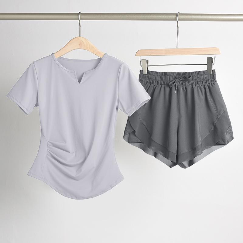 Women's Plus Size Quick-Dry Summer Fitness Set: V-Neck Short Sleeve Top for Running, Pilates, Yoga, and Training
