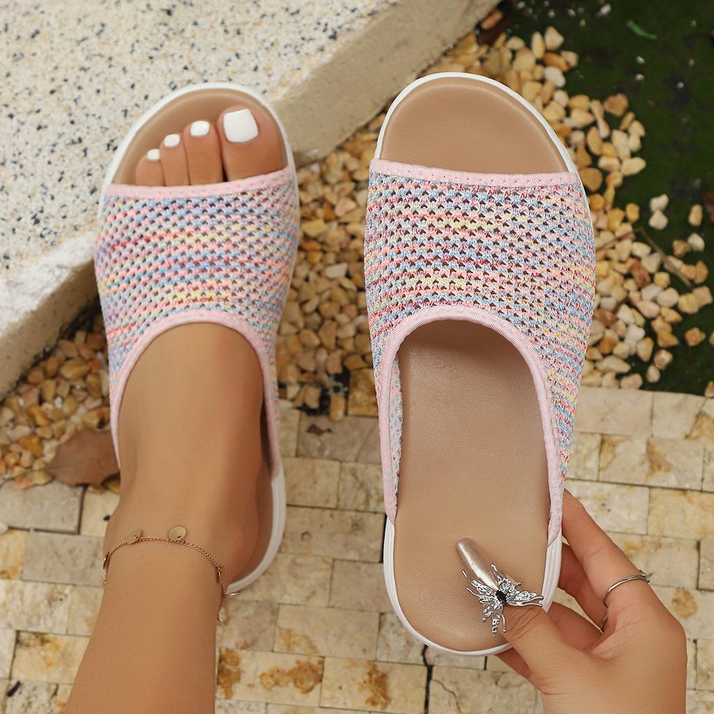 Large Flat Casual Slippers for Women's Fashion, Versatile and Lightweight Mesh Beach Sandals, Suitable for Outdoor Activities