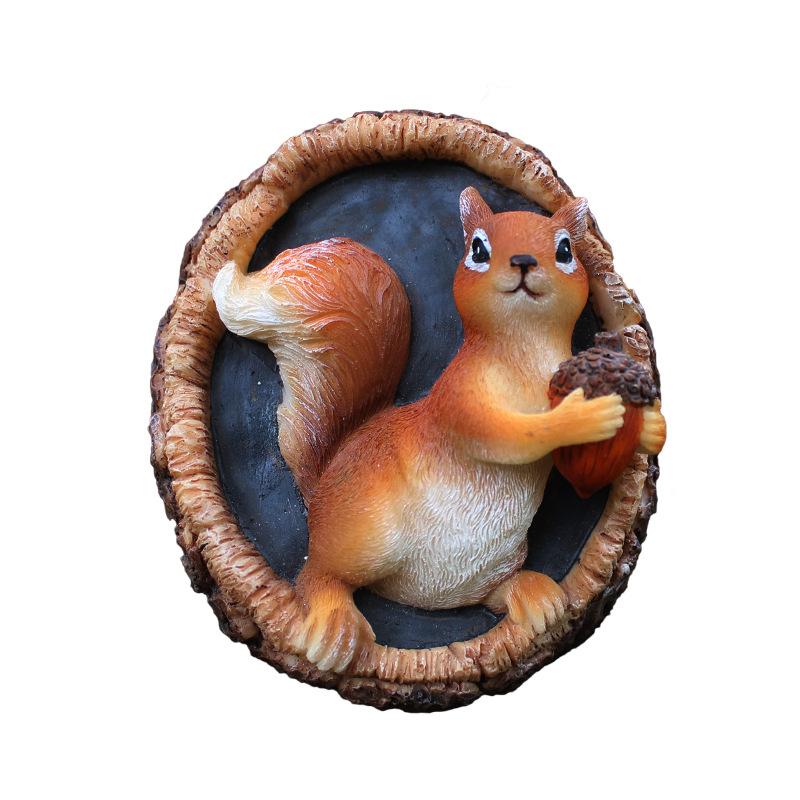 Squirrel Resin Figurines Tree Decor Simulated Tree Hanging Art Resin Sculpture Outdoor Yard Garden Animal Ornaments Decor