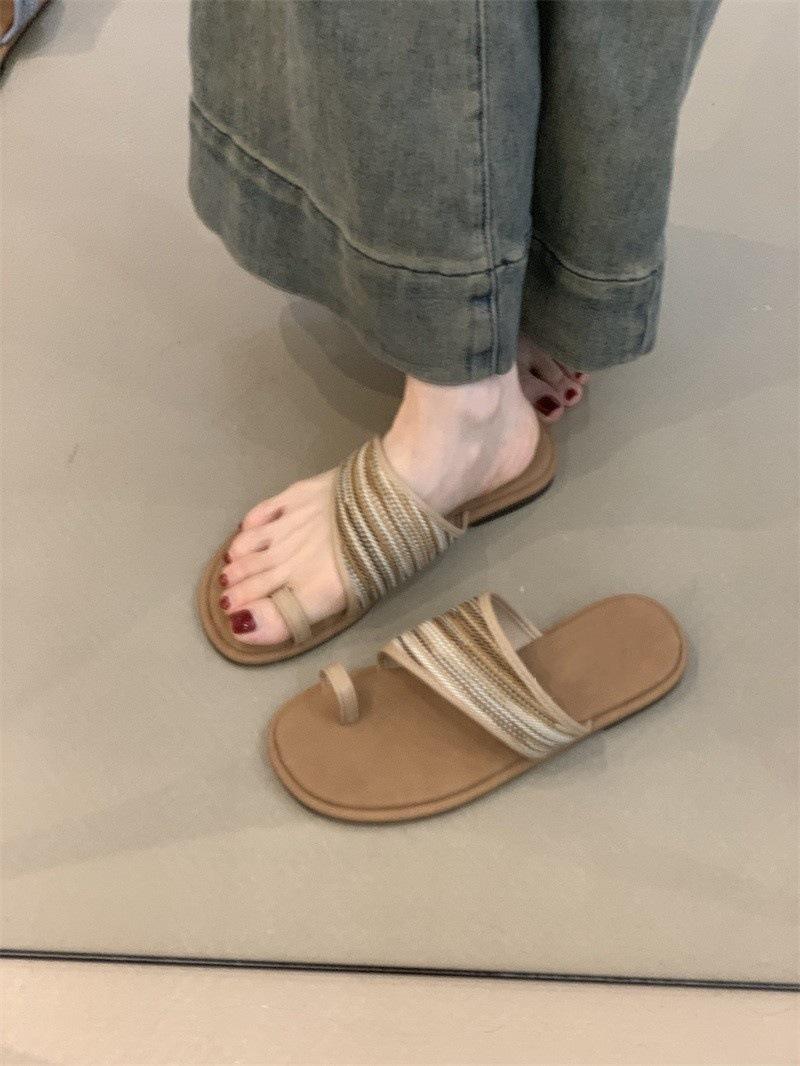 

French woven one-word cool slippers 2025 new summer retro niche set toe casual cool slippers 35