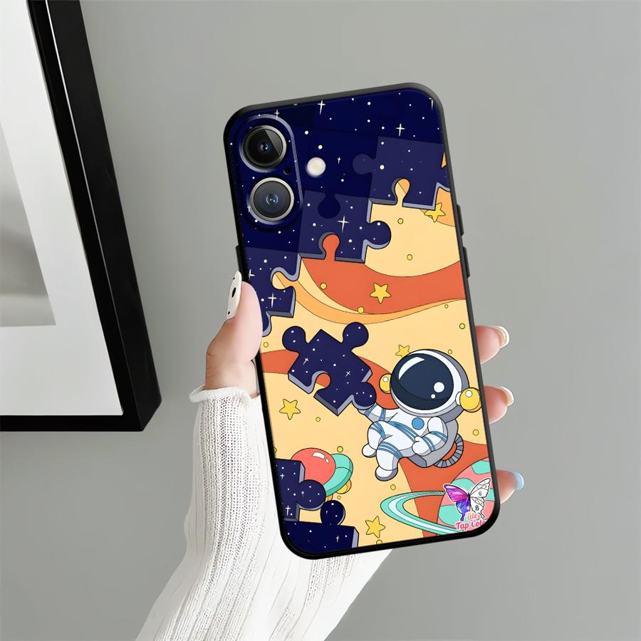 Cartoon Astronaut Case for Apple iPhone 17 Pro Max 13 Air 15 Pro 7 8 XR XS MAX 14 12 11 16 Funda Phone Cover